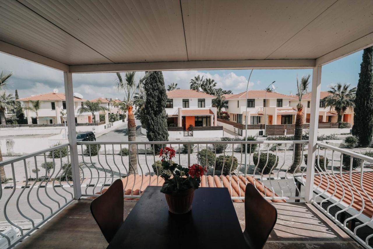 Pirgos Beach House Lárnaka Kültér fotó