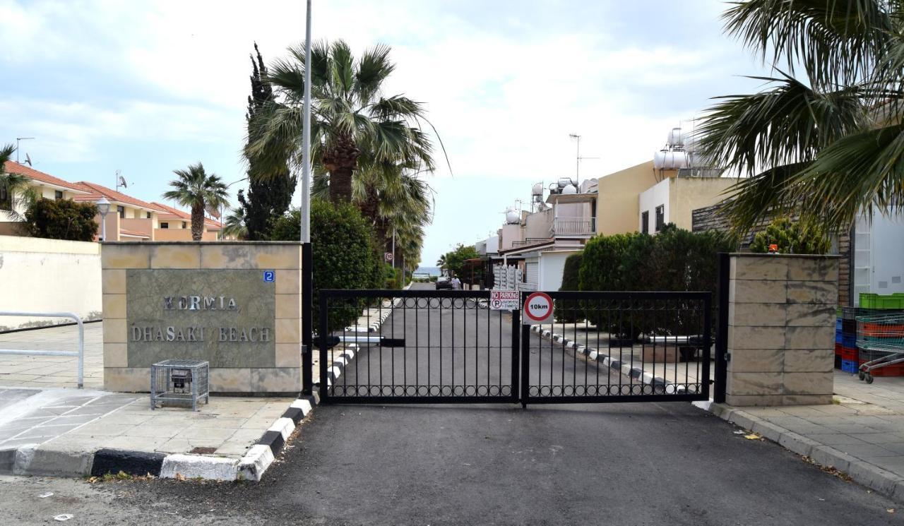Pirgos Beach House Lárnaka Kültér fotó
