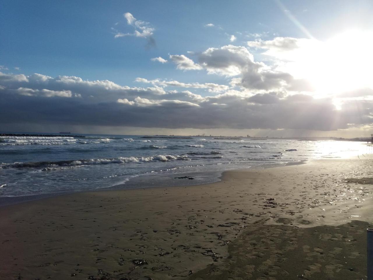 Pirgos Beach House Lárnaka Kültér fotó