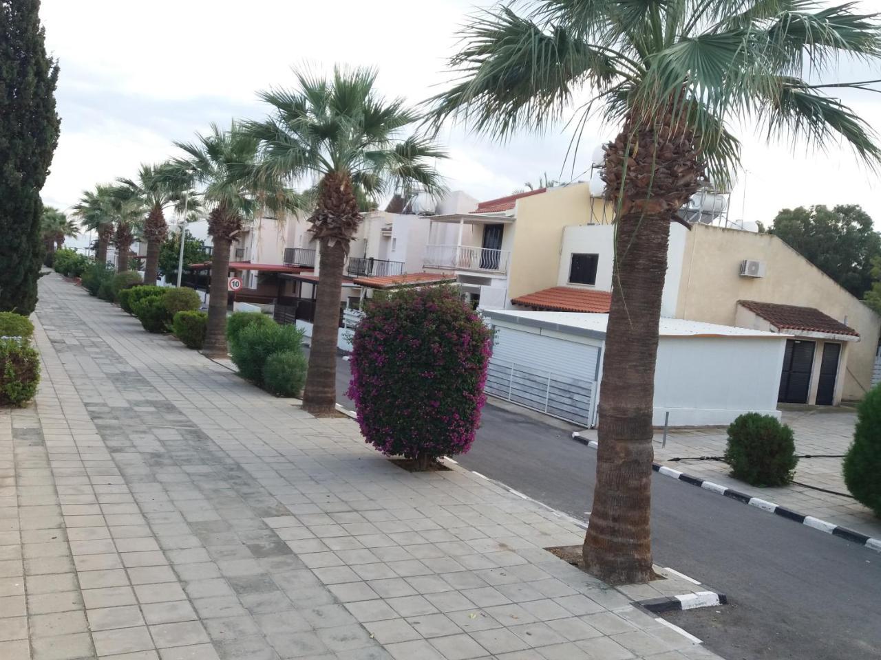 Pirgos Beach House Lárnaka Kültér fotó