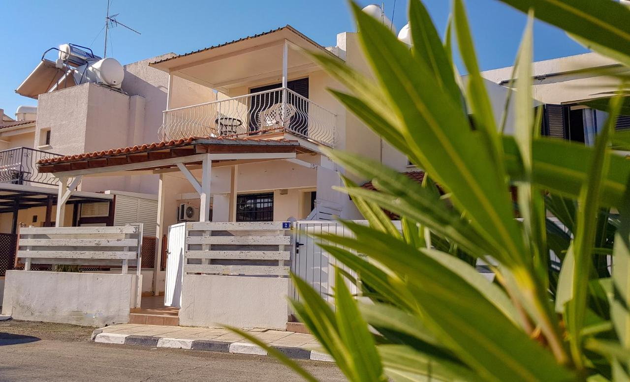 Pirgos Beach House Lárnaka Kültér fotó